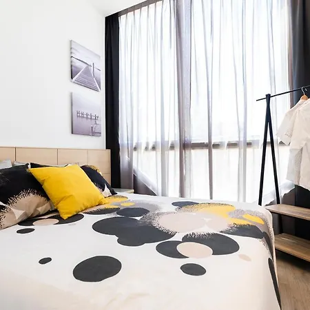 Apartment Sylvia 1m - Precioso En Primera Linea De Mar - Centrico - Playa - Wifi Empuriabrava