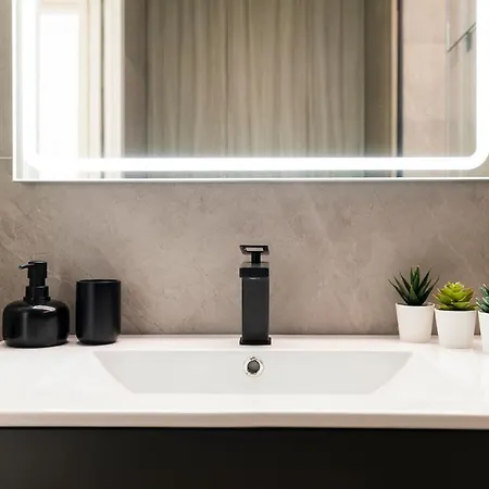 Apartmán Sylvia 1m - Precioso En Primera Linea De Mar - Centrico - Playa - Wifi *